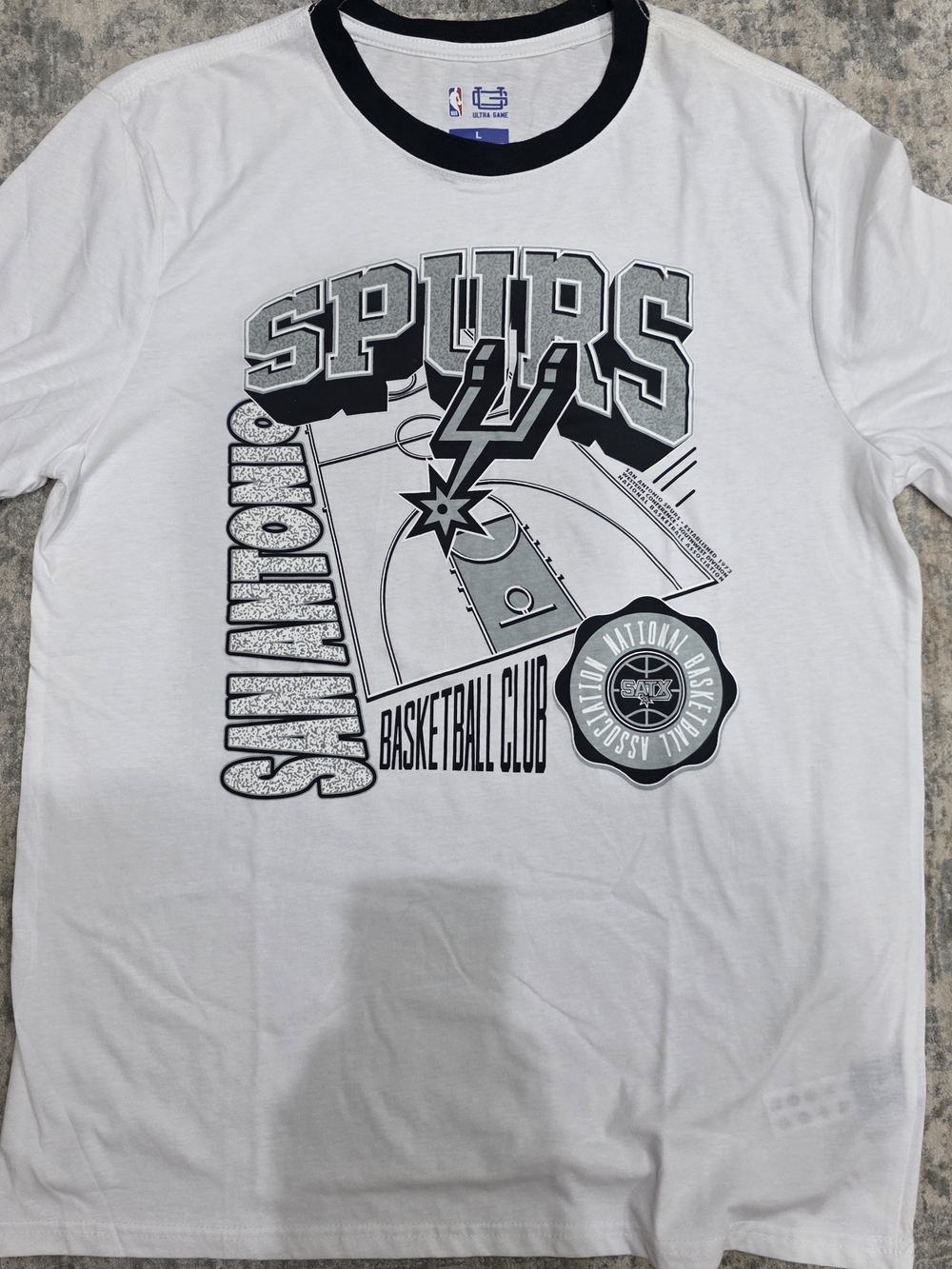 NWT San Antonio Spurs White Graphic T-Shirt